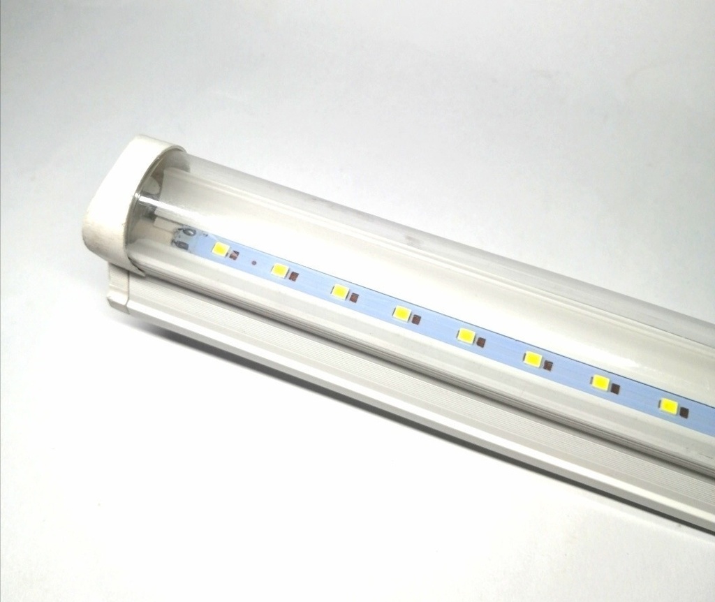 Regleta Tubo Led Con Base Integrada Blanca 18w